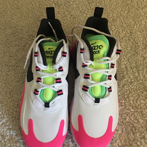 Nike - Picture 3 of 12